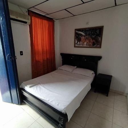 hotel andalucia inn Santa Marta  Bagian luar foto