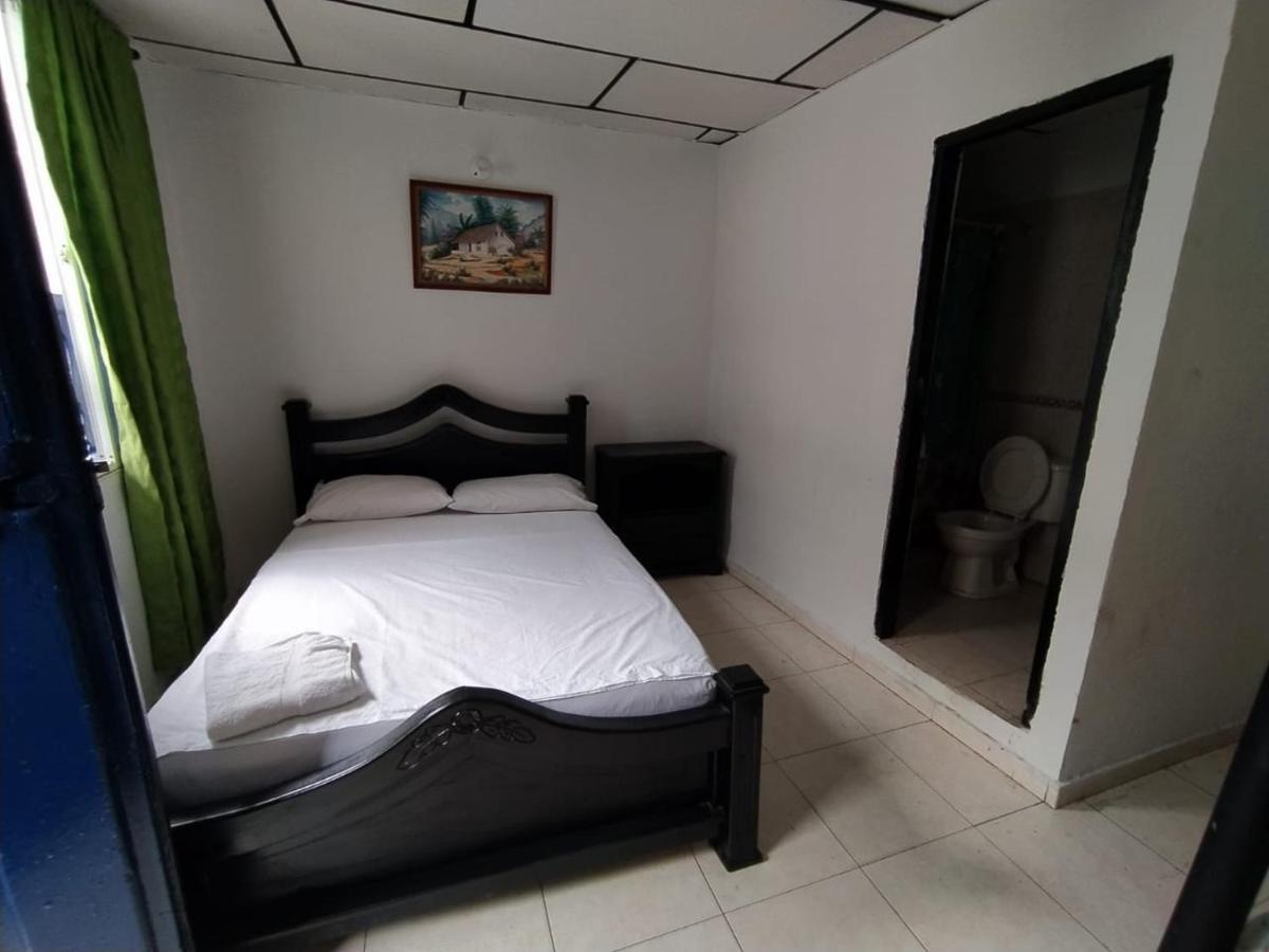 hotel andalucia inn Santa Marta  Bagian luar foto